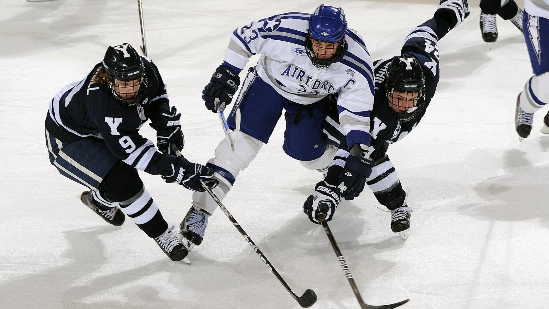 羽毛球赛场焦点！俄罗斯队对阵西班牙队，压哨绝杀，引爆全场观众欢呼